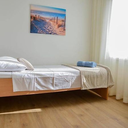 Apartment Longin Zara Esterno foto