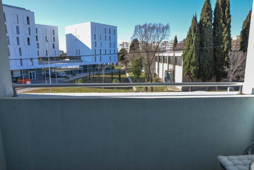Apartment Longin Zara Esterno foto