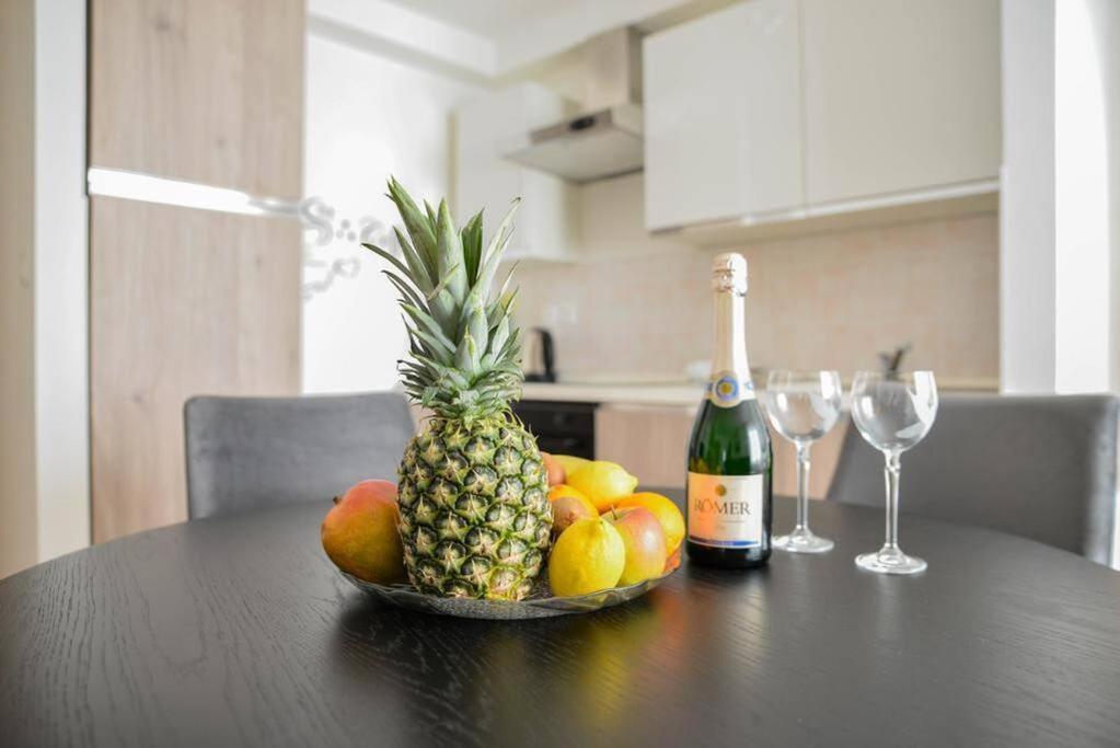Apartment Longin Zara Esterno foto